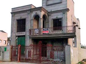 10 Marla beautiful house for sale in Lahore