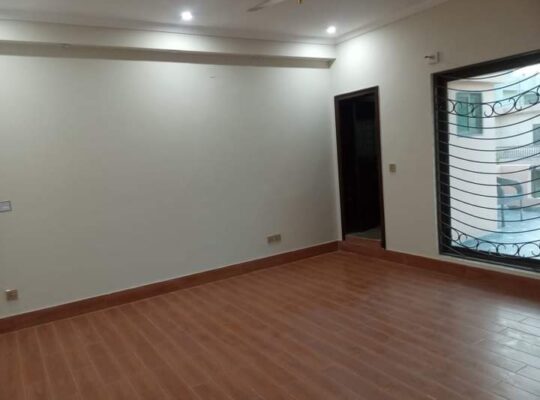 1kanal kothi for sale in Lahore 03009445448