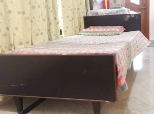 single bed for sale in Lahore