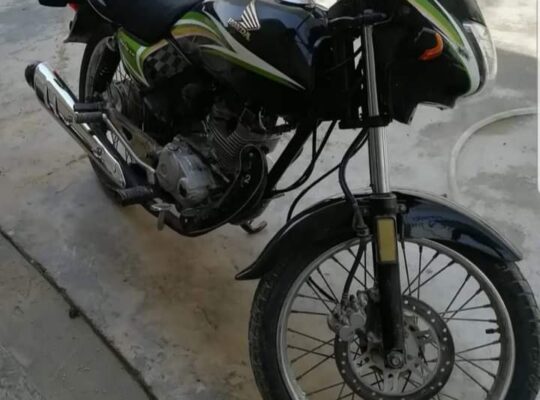 Honda 125 Deluxe f.sale in karachi 3332781401