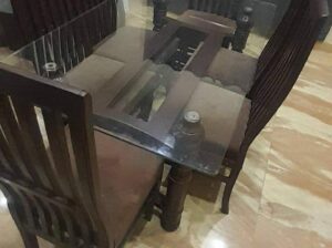 Dinning table for sale in Lahore 03008429546