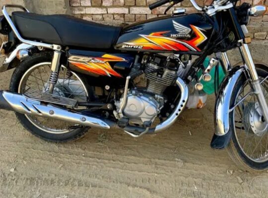 Honda CG125 for sale 
03071141246